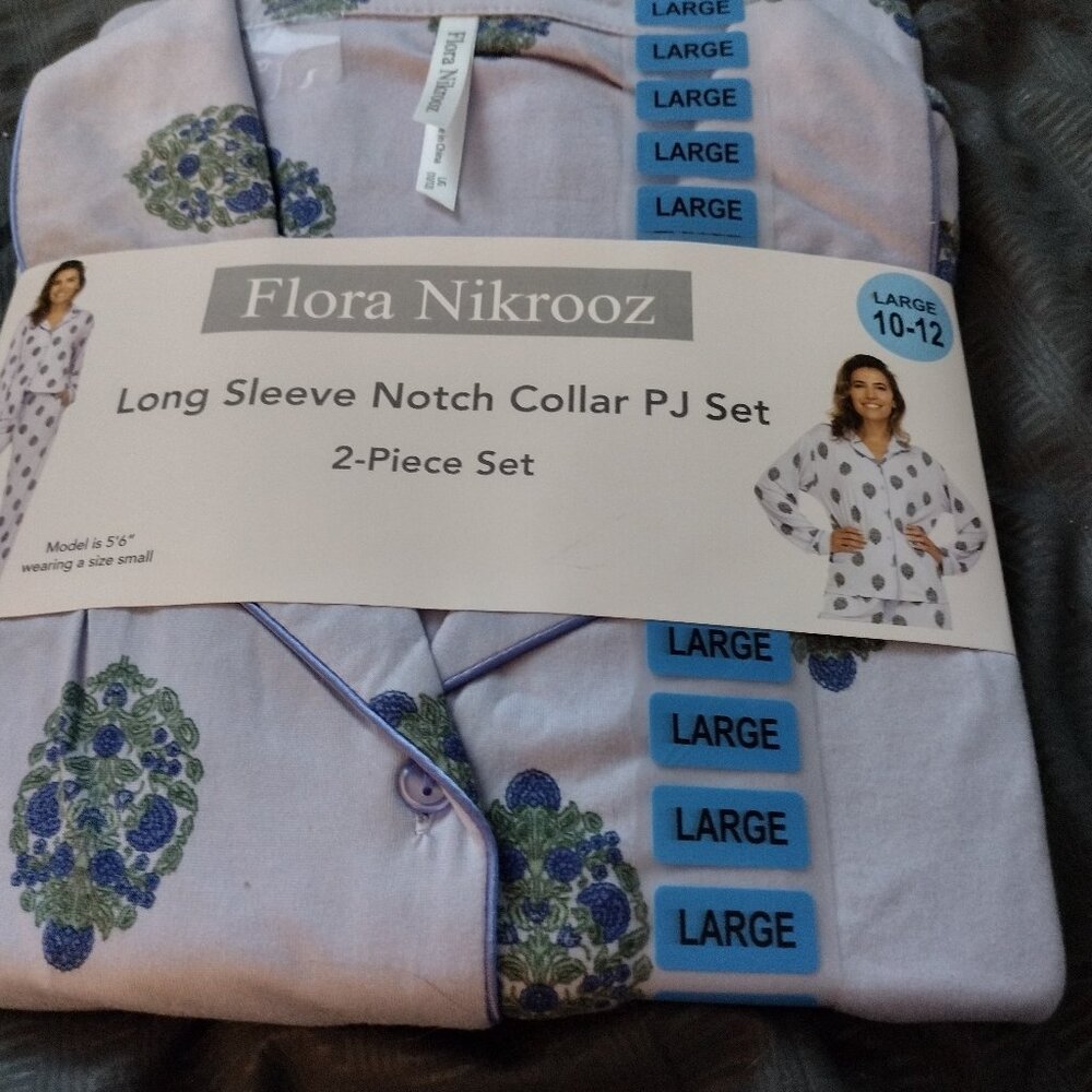Floral NIkrooz long sleeve notch collar pj set lavender large ladies